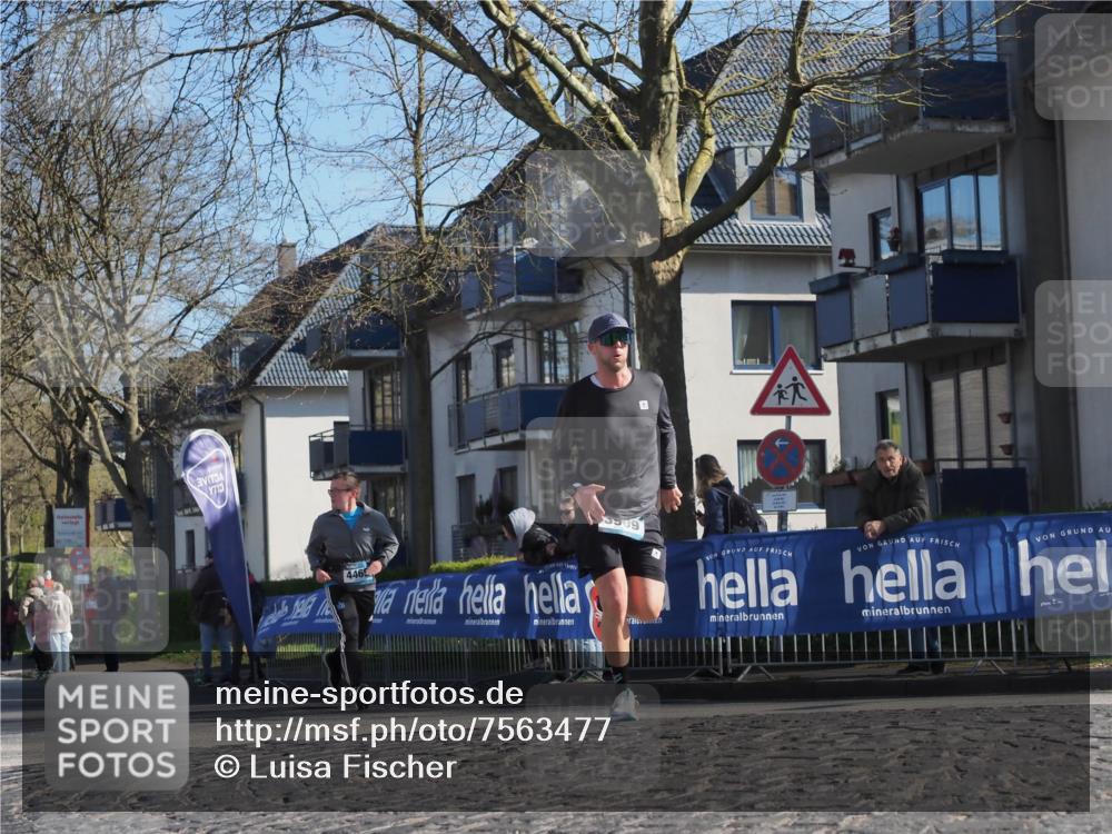 06.04.2025 - 44. Internationalen Wilhelmsburger Insellauf Luisa Fischer http://msf.ph/oto/7563477 06.04.2025 10:33:41 Ziel 173, 4465, 5909 meine-sportfotos.de