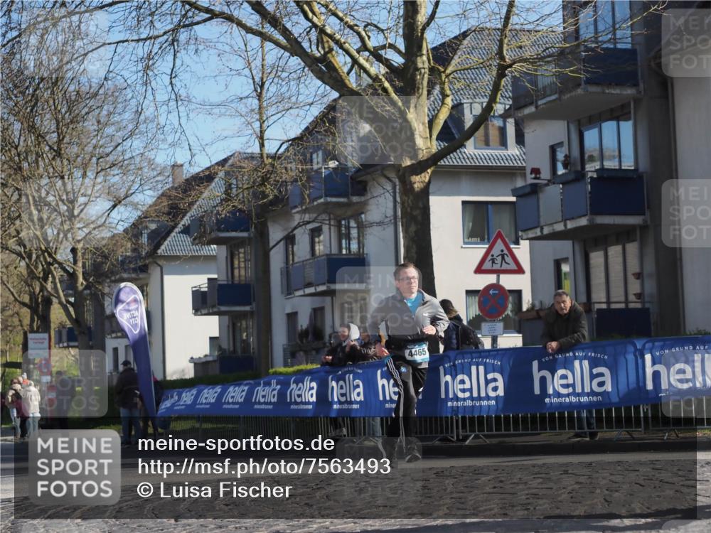 06.04.2025 - 44. Internationalen Wilhelmsburger Insellauf Luisa Fischer http://msf.ph/oto/7563493 06.04.2025 10:33:42 Ziel 4465 meine-sportfotos.de