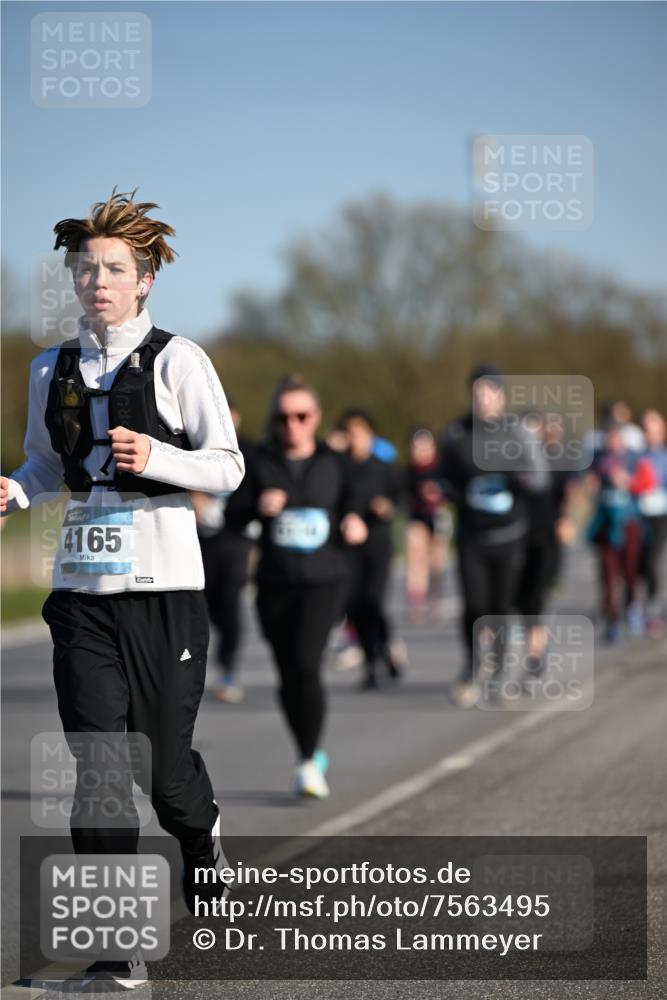 06.04.2025 - 44. Internationalen Wilhelmsburger Insellauf Dr. Thomas Lammeyer http://msf.ph/oto/7563495 06.04.2025 09:38:26 Laufen 4165 meine-sportfotos.de