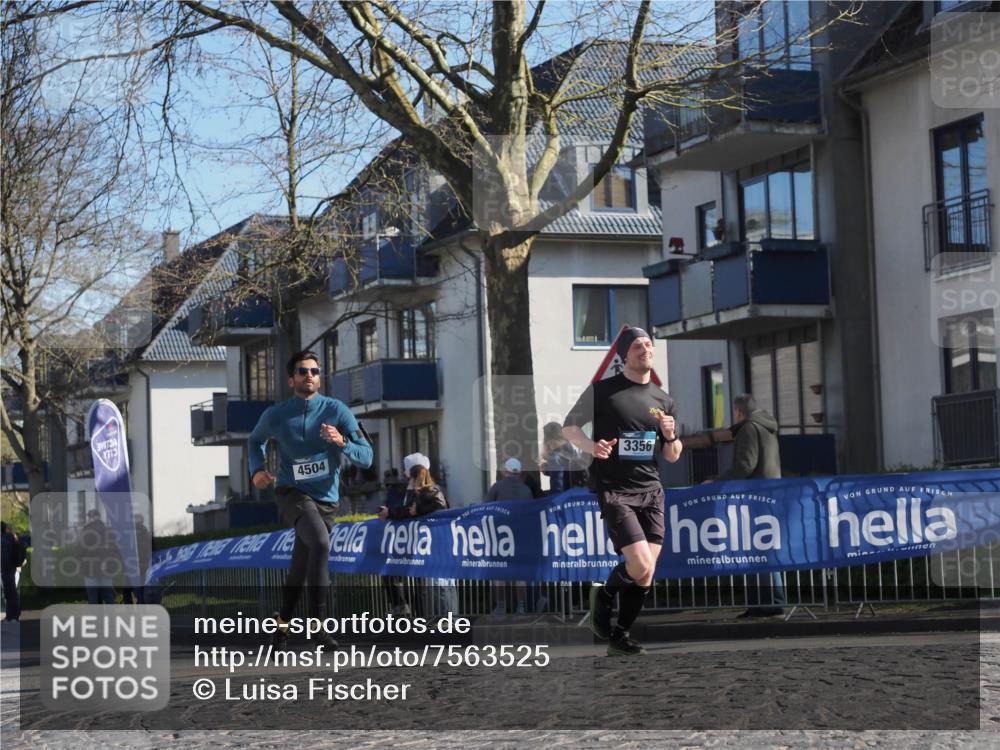 06.04.2025 - 44. Internationalen Wilhelmsburger Insellauf Luisa Fischer http://msf.ph/oto/7563525 06.04.2025 10:33:55 Ziel 4504, 3356 meine-sportfotos.de