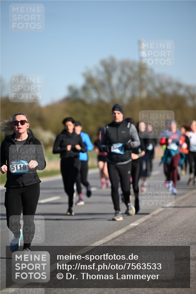 06.04.2025 - 44. Internationalen Wilhelmsburger Insellauf Dr. Thomas Lammeyer http://msf.ph/oto/7563533 06.04.2025 09:38:28 Laufen 5116 meine-sportfotos.de