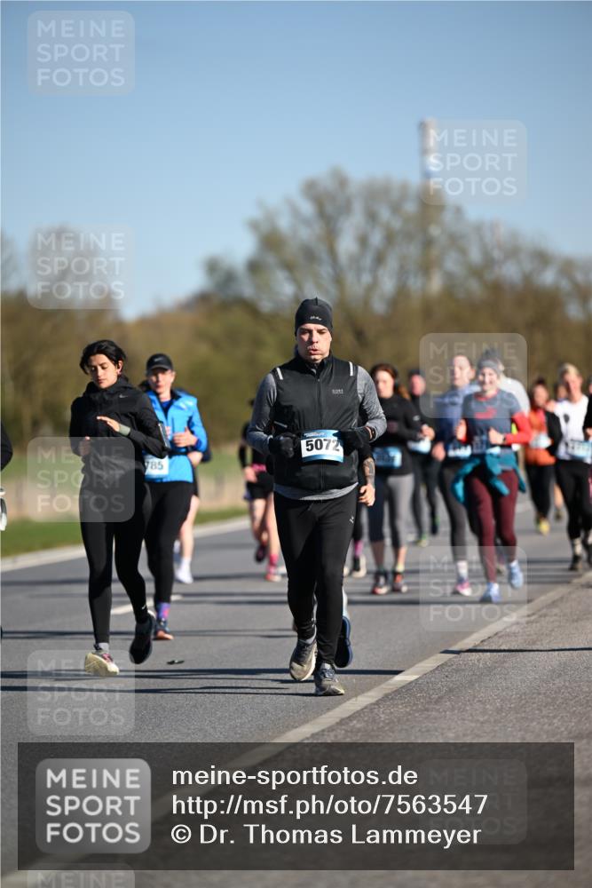 06.04.2025 - 44. Internationalen Wilhelmsburger Insellauf Dr. Thomas Lammeyer http://msf.ph/oto/7563547 06.04.2025 09:38:29 Laufen 785, 5072 meine-sportfotos.de