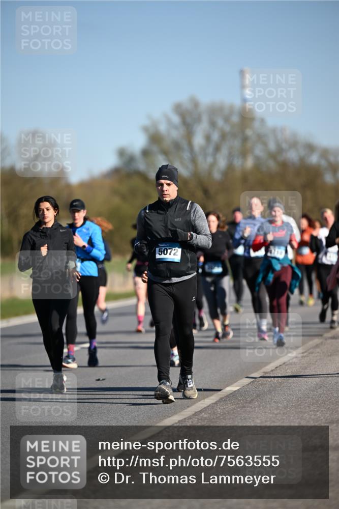 06.04.2025 - 44. Internationalen Wilhelmsburger Insellauf Dr. Thomas Lammeyer http://msf.ph/oto/7563555 06.04.2025 09:38:29 Laufen 5072 meine-sportfotos.de