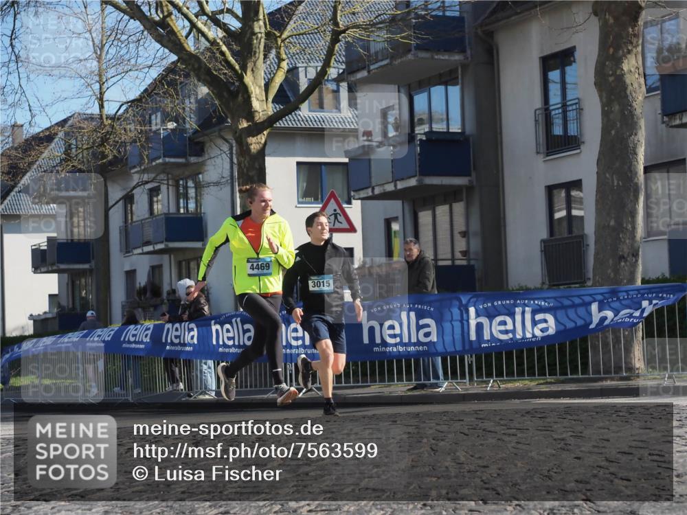06.04.2025 - 44. Internationalen Wilhelmsburger Insellauf Luisa Fischer http://msf.ph/oto/7563599 06.04.2025 10:34:04 Ziel 4469, 3015 meine-sportfotos.de