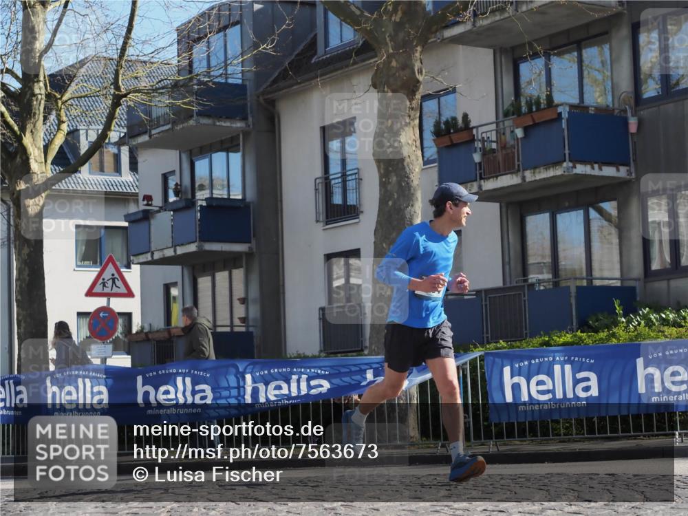 06.04.2025 - 44. Internationalen Wilhelmsburger Insellauf Luisa Fischer http://msf.ph/oto/7563673 06.04.2025 10:34:15 Ziel  meine-sportfotos.de