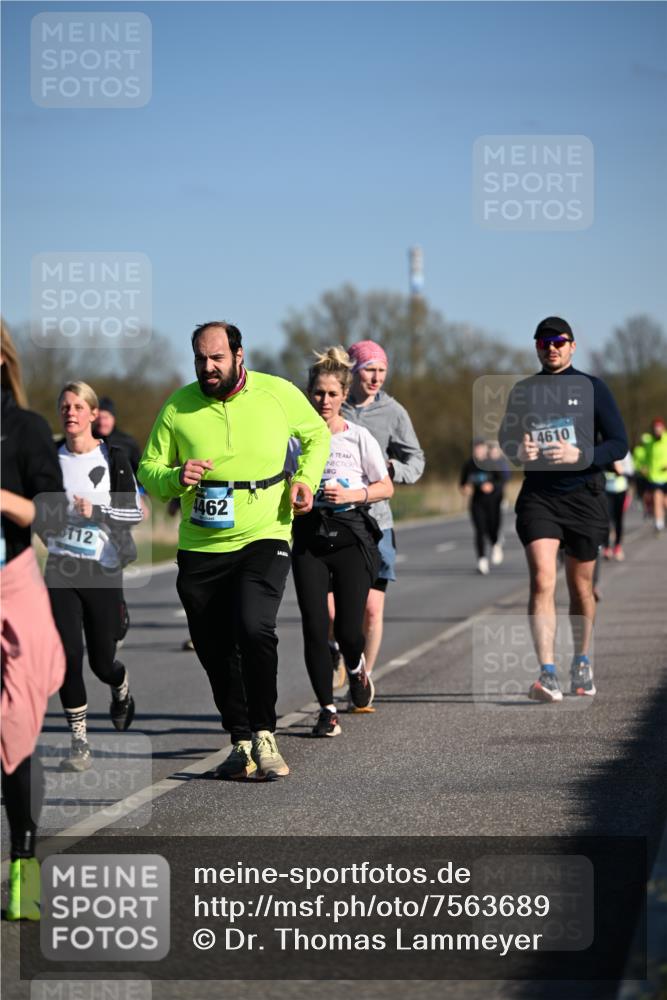 06.04.2025 - 44. Internationalen Wilhelmsburger Insellauf Dr. Thomas Lammeyer http://msf.ph/oto/7563689 06.04.2025 09:38:38 Laufen 5112, 4462, 4610 meine-sportfotos.de