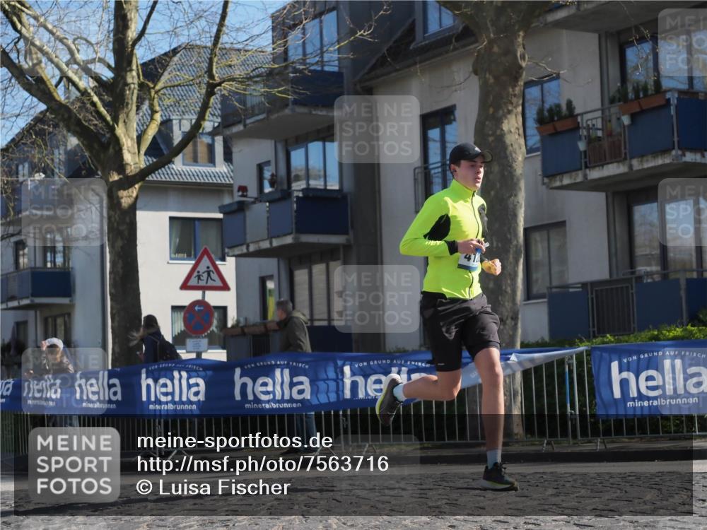06.04.2025 - 44. Internationalen Wilhelmsburger Insellauf Luisa Fischer http://msf.ph/oto/7563716 06.04.2025 10:34:23 Ziel  meine-sportfotos.de