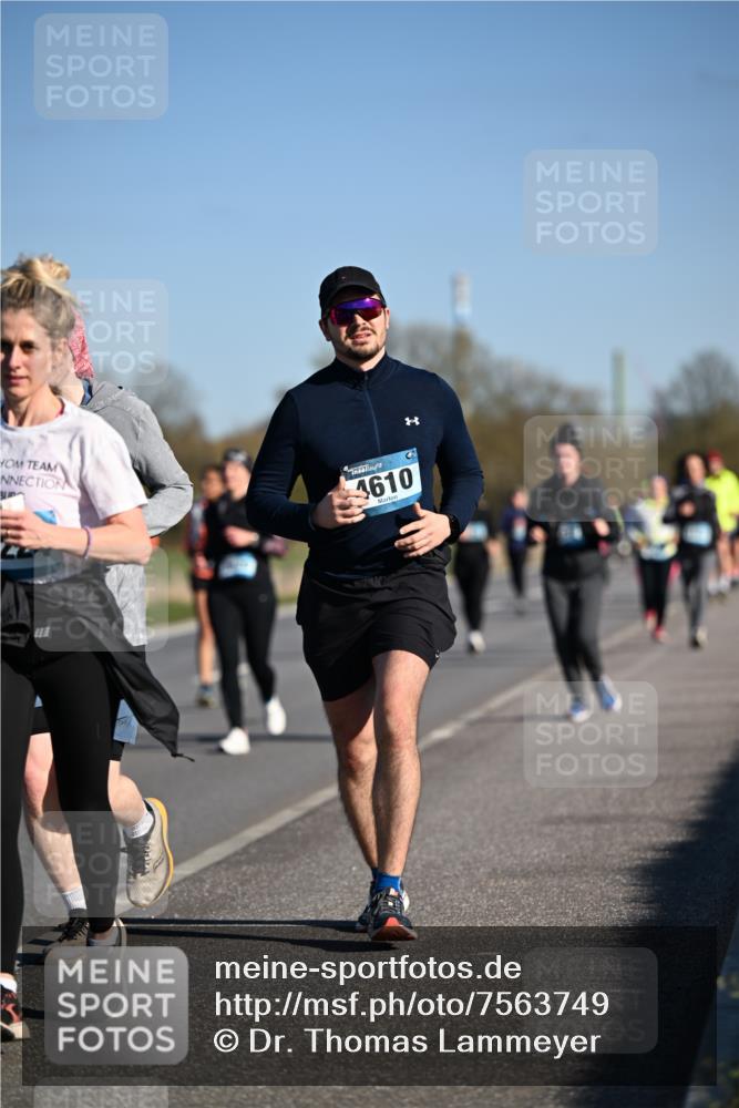 06.04.2025 - 44. Internationalen Wilhelmsburger Insellauf Dr. Thomas Lammeyer http://msf.ph/oto/7563749 06.04.2025 09:38:40 Laufen 4610 meine-sportfotos.de