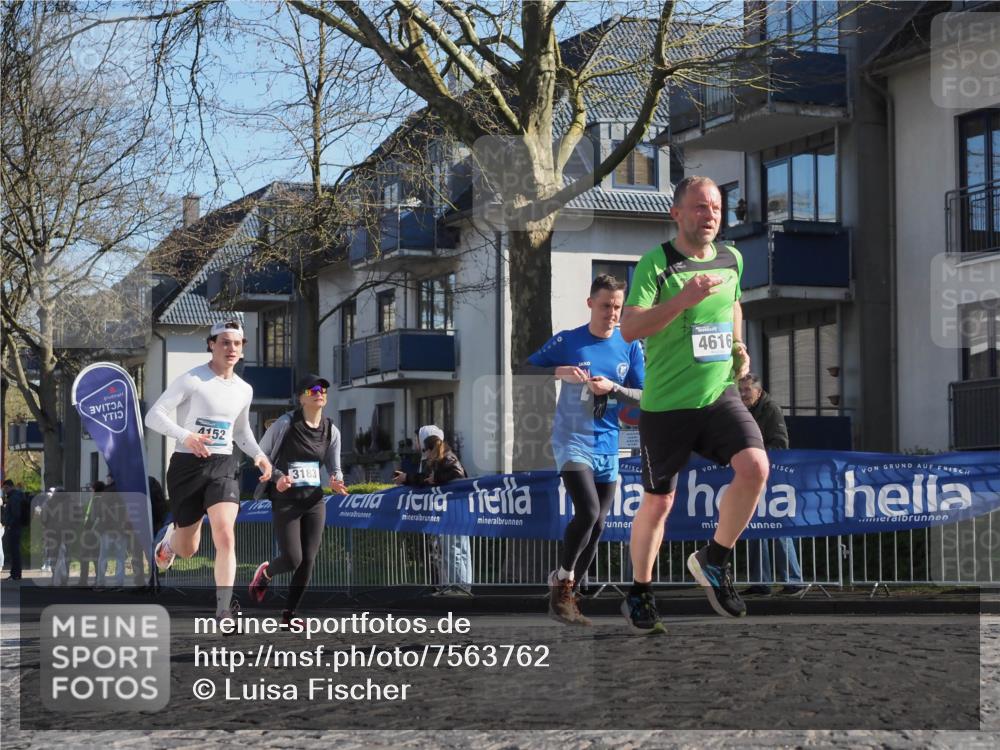 06.04.2025 - 44. Internationalen Wilhelmsburger Insellauf Luisa Fischer http://msf.ph/oto/7563762 06.04.2025 10:34:31 Ziel 4616, 4152, 3183 meine-sportfotos.de