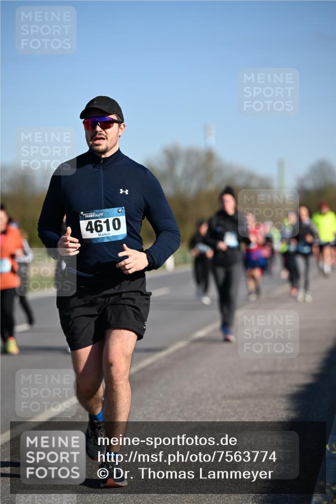 06.04.2025 - 44. Internationalen Wilhelmsburger Insellauf Dr. Thomas Lammeyer http://msf.ph/oto/7563774 06.04.2025 09:38:41 Laufen 4610 meine-sportfotos.de