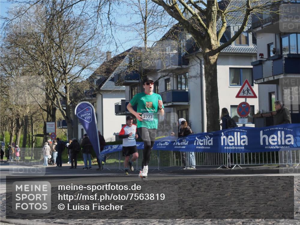 06.04.2025 - 44. Internationalen Wilhelmsburger Insellauf Luisa Fischer http://msf.ph/oto/7563819 06.04.2025 10:34:43 Ziel 3777, 4449 meine-sportfotos.de