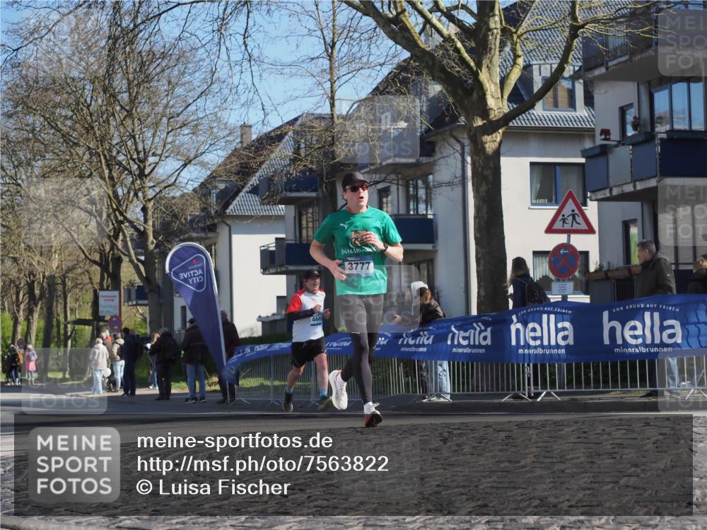 06.04.2025 - 44. Internationalen Wilhelmsburger Insellauf Luisa Fischer http://msf.ph/oto/7563822 06.04.2025 10:34:43 Ziel 4449, 3777 meine-sportfotos.de