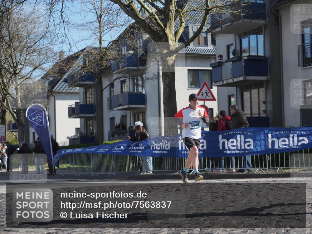 06.04.2025 - 44. Internationalen Wilhelmsburger Insellauf Luisa Fischer http://msf.ph/oto/7563837 06.04.2025 10:34:45 Ziel 4449 meine-sportfotos.de
