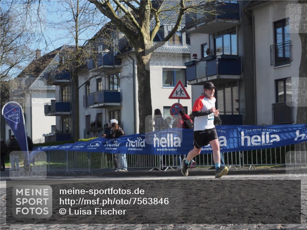 06.04.2025 - 44. Internationalen Wilhelmsburger Insellauf Luisa Fischer http://msf.ph/oto/7563846 06.04.2025 10:34:45 Ziel 4449 meine-sportfotos.de