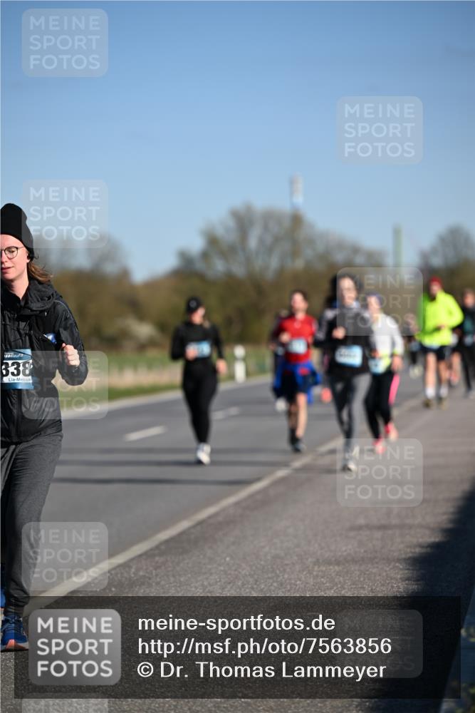 06.04.2025 - 44. Internationalen Wilhelmsburger Insellauf Dr. Thomas Lammeyer http://msf.ph/oto/7563856 06.04.2025 09:38:45 Laufen 338 meine-sportfotos.de