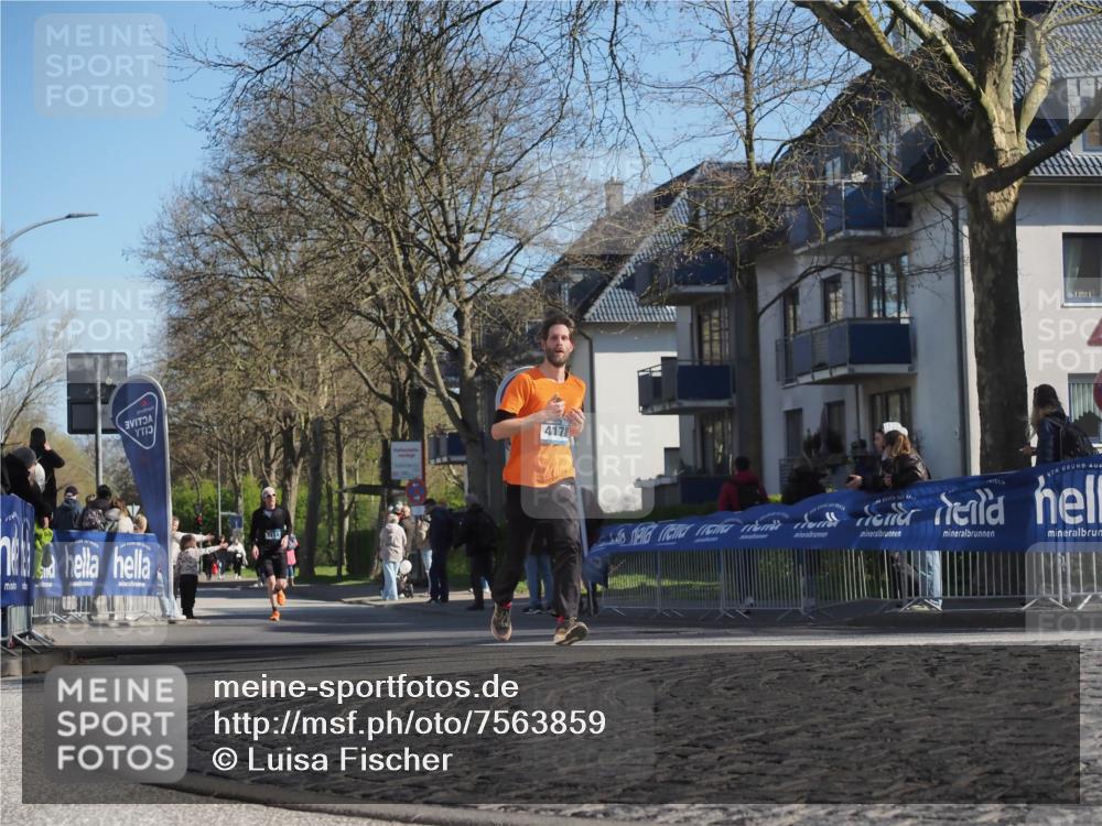 06.04.2025 - 44. Internationalen Wilhelmsburger Insellauf Luisa Fischer http://msf.ph/oto/7563859 06.04.2025 10:34:50 Ziel 4178 meine-sportfotos.de