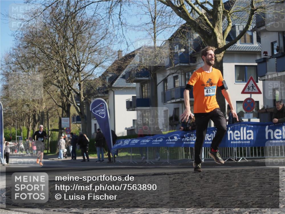 06.04.2025 - 44. Internationalen Wilhelmsburger Insellauf Luisa Fischer http://msf.ph/oto/7563890 06.04.2025 10:34:52 Ziel 4178 meine-sportfotos.de