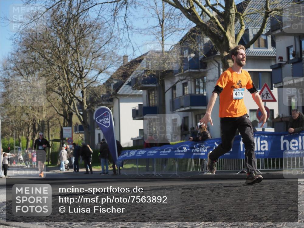 06.04.2025 - 44. Internationalen Wilhelmsburger Insellauf Luisa Fischer http://msf.ph/oto/7563892 06.04.2025 10:34:52 Ziel 4178 meine-sportfotos.de