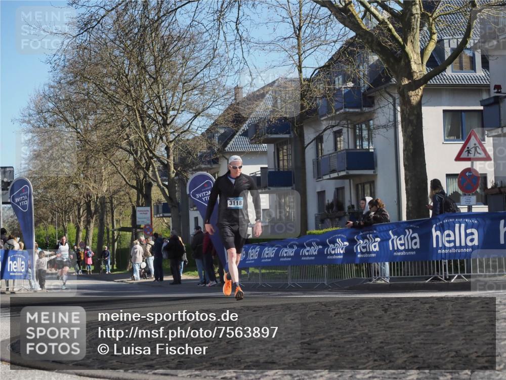 06.04.2025 - 44. Internationalen Wilhelmsburger Insellauf Luisa Fischer http://msf.ph/oto/7563897 06.04.2025 10:34:56 Ziel 13, 3118 meine-sportfotos.de