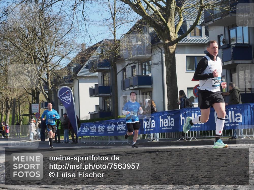 06.04.2025 - 44. Internationalen Wilhelmsburger Insellauf Luisa Fischer http://msf.ph/oto/7563957 06.04.2025 10:35:04 Ziel 3806, 3463, 642, 5029 meine-sportfotos.de
