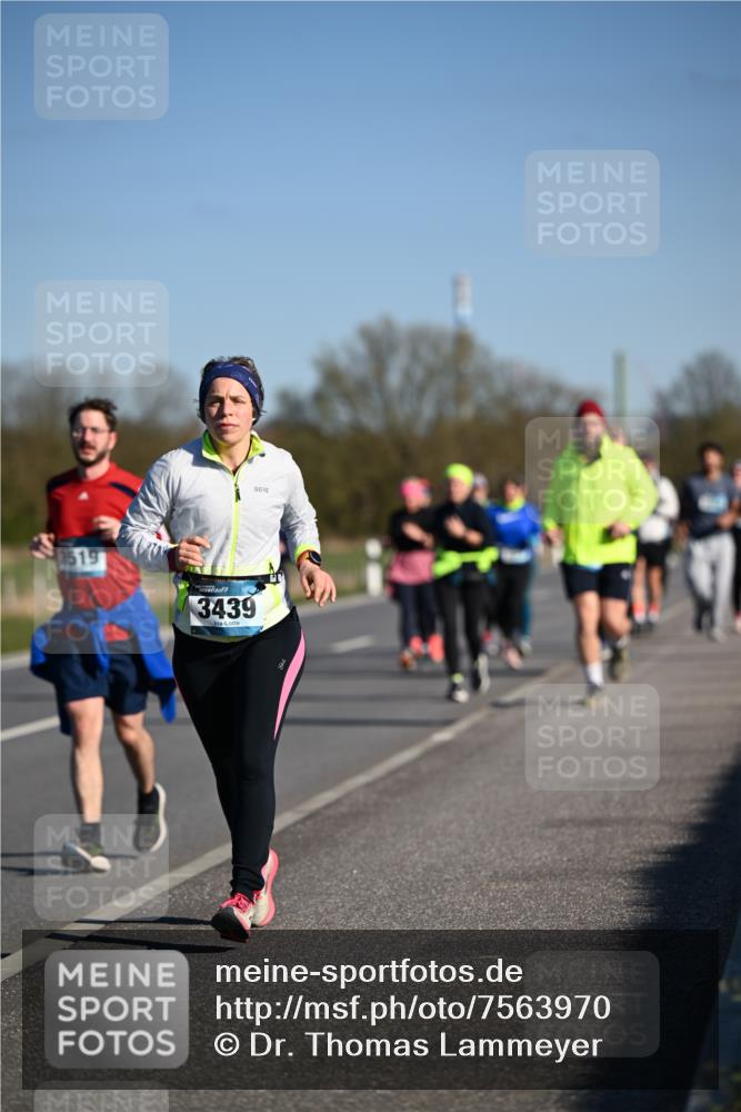 06.04.2025 - 44. Internationalen Wilhelmsburger Insellauf Dr. Thomas Lammeyer http://msf.ph/oto/7563970 06.04.2025 09:38:50 Laufen 1519, 3439 meine-sportfotos.de