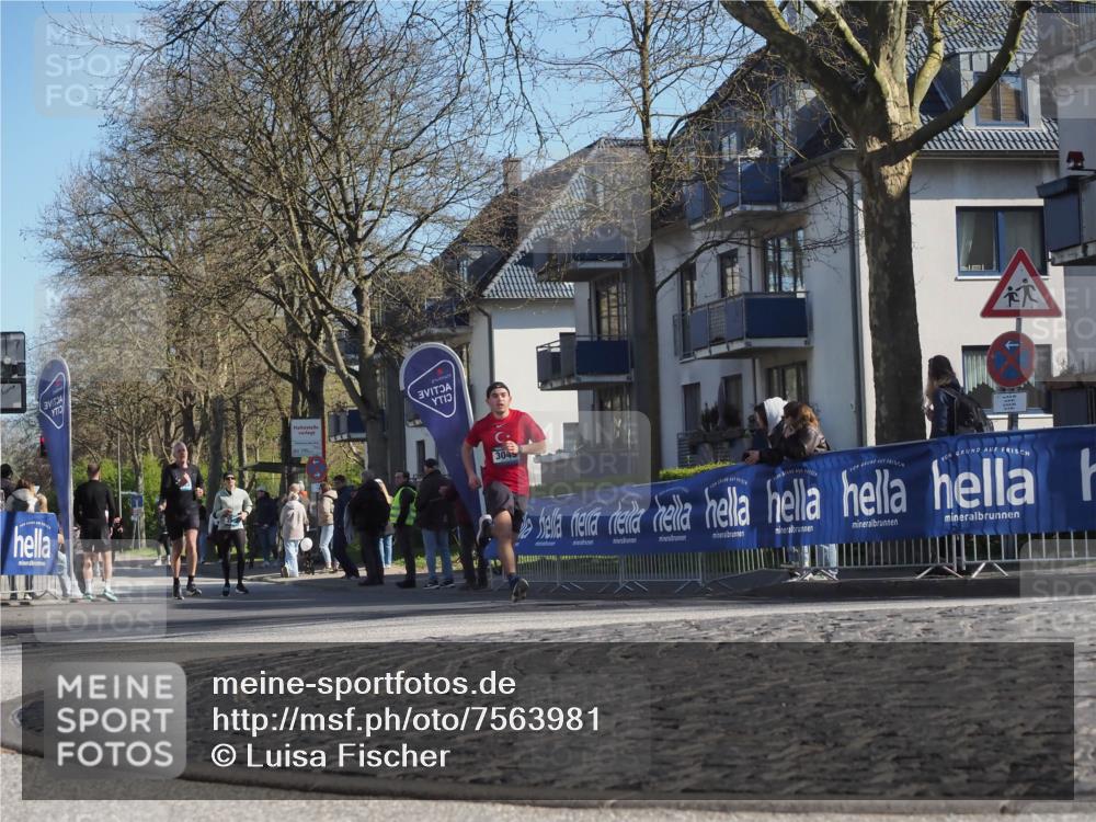 06.04.2025 - 44. Internationalen Wilhelmsburger Insellauf Luisa Fischer http://msf.ph/oto/7563981 06.04.2025 10:35:14 Ziel 13, 3045 meine-sportfotos.de
