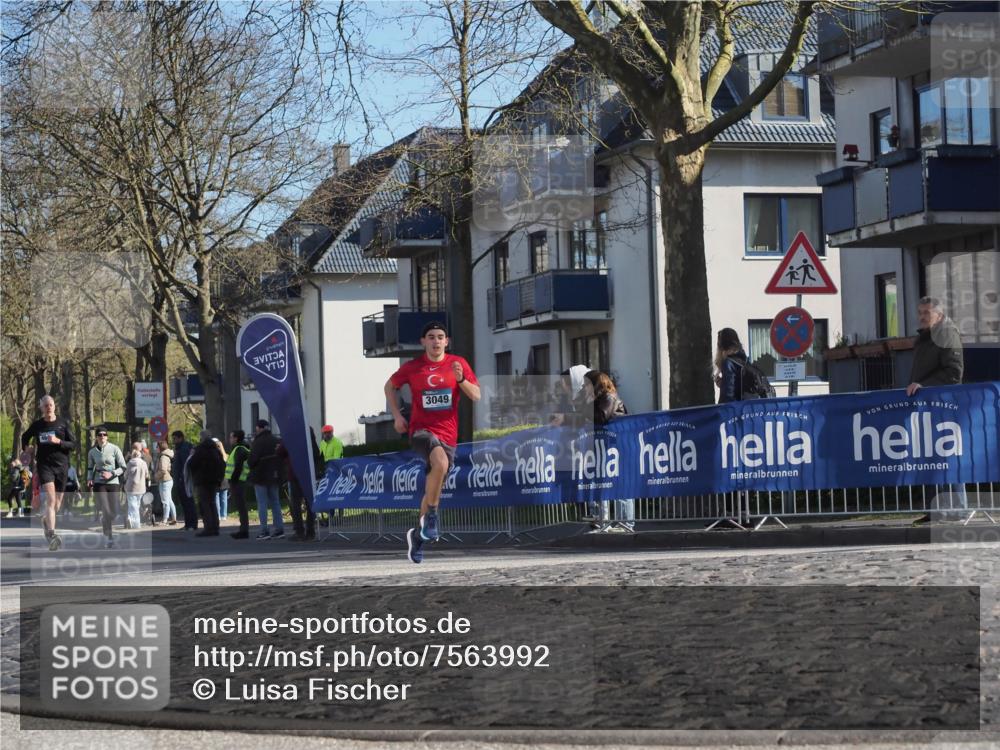 06.04.2025 - 44. Internationalen Wilhelmsburger Insellauf Luisa Fischer http://msf.ph/oto/7563992 06.04.2025 10:35:14 Ziel 3049 meine-sportfotos.de
