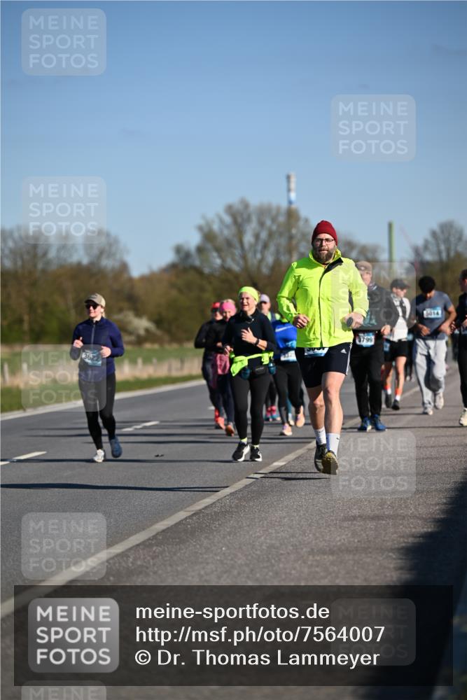 06.04.2025 - 44. Internationalen Wilhelmsburger Insellauf Dr. Thomas Lammeyer http://msf.ph/oto/7564007 06.04.2025 09:38:52 Laufen 3622, 3799, 5014 meine-sportfotos.de