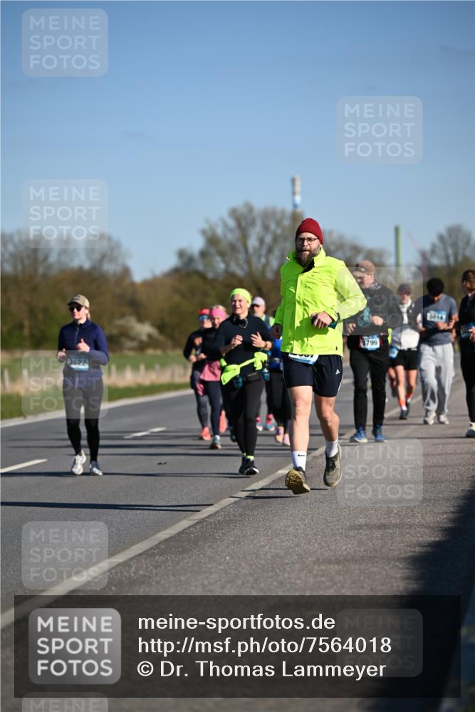 06.04.2025 - 44. Internationalen Wilhelmsburger Insellauf Dr. Thomas Lammeyer http://msf.ph/oto/7564018 06.04.2025 09:38:52 Laufen 3622, 3799, 3014 meine-sportfotos.de
