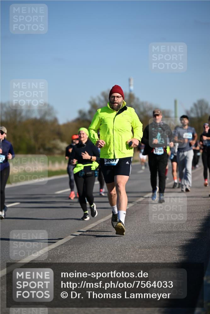 06.04.2025 - 44. Internationalen Wilhelmsburger Insellauf Dr. Thomas Lammeyer http://msf.ph/oto/7564033 06.04.2025 09:38:53 Laufen 3837 meine-sportfotos.de