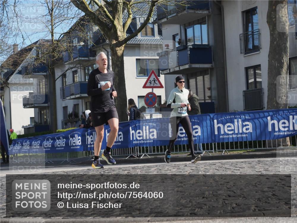 06.04.2025 - 44. Internationalen Wilhelmsburger Insellauf Luisa Fischer http://msf.ph/oto/7564060 06.04.2025 10:35:20 Ziel 3958 meine-sportfotos.de