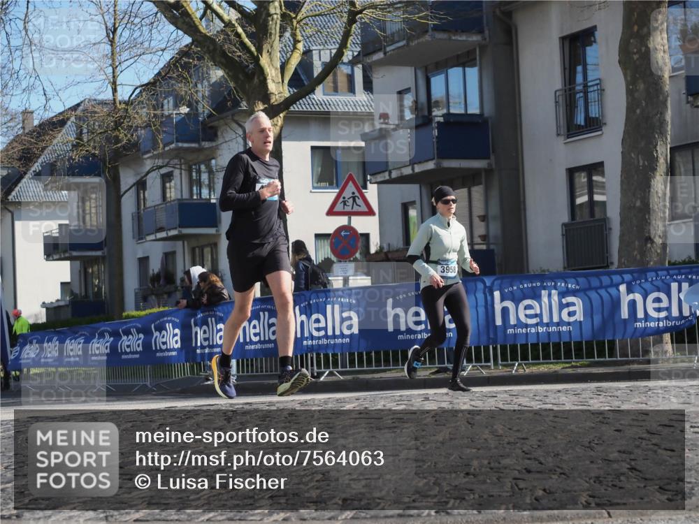 06.04.2025 - 44. Internationalen Wilhelmsburger Insellauf Luisa Fischer http://msf.ph/oto/7564063 06.04.2025 10:35:20 Ziel 3958 meine-sportfotos.de