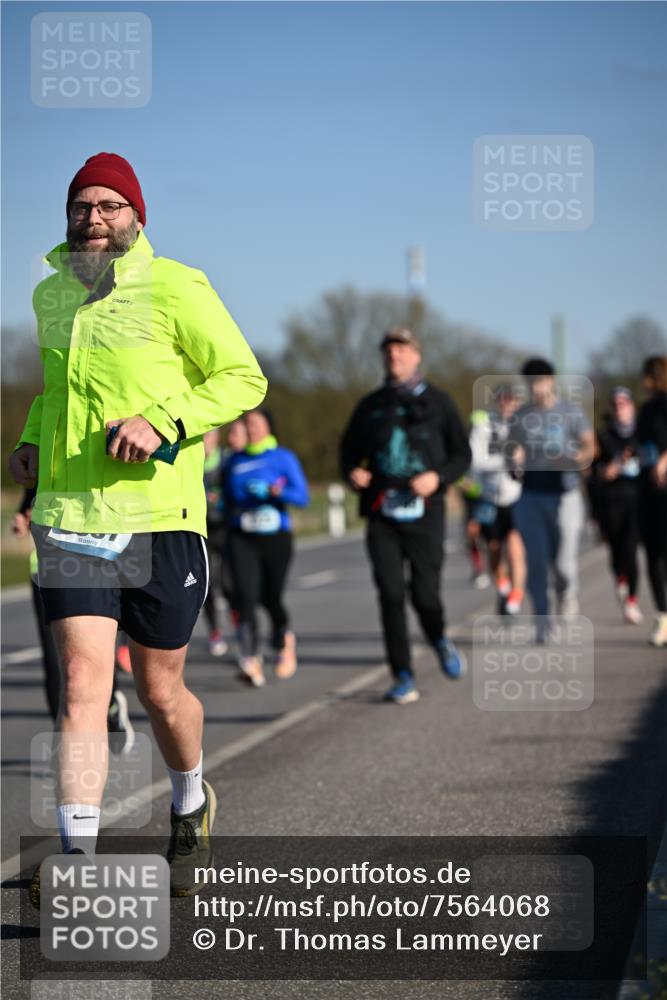 06.04.2025 - 44. Internationalen Wilhelmsburger Insellauf Dr. Thomas Lammeyer http://msf.ph/oto/7564068 06.04.2025 09:38:55 Laufen 4 meine-sportfotos.de