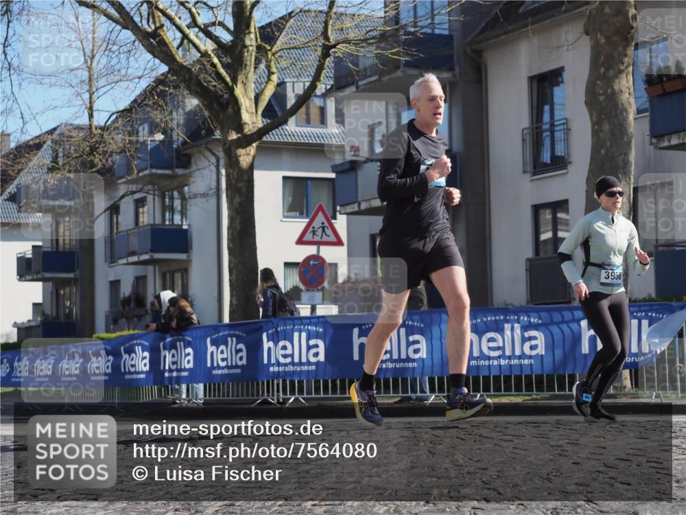 06.04.2025 - 44. Internationalen Wilhelmsburger Insellauf Luisa Fischer http://msf.ph/oto/7564080 06.04.2025 10:35:21 Ziel 3958 meine-sportfotos.de
