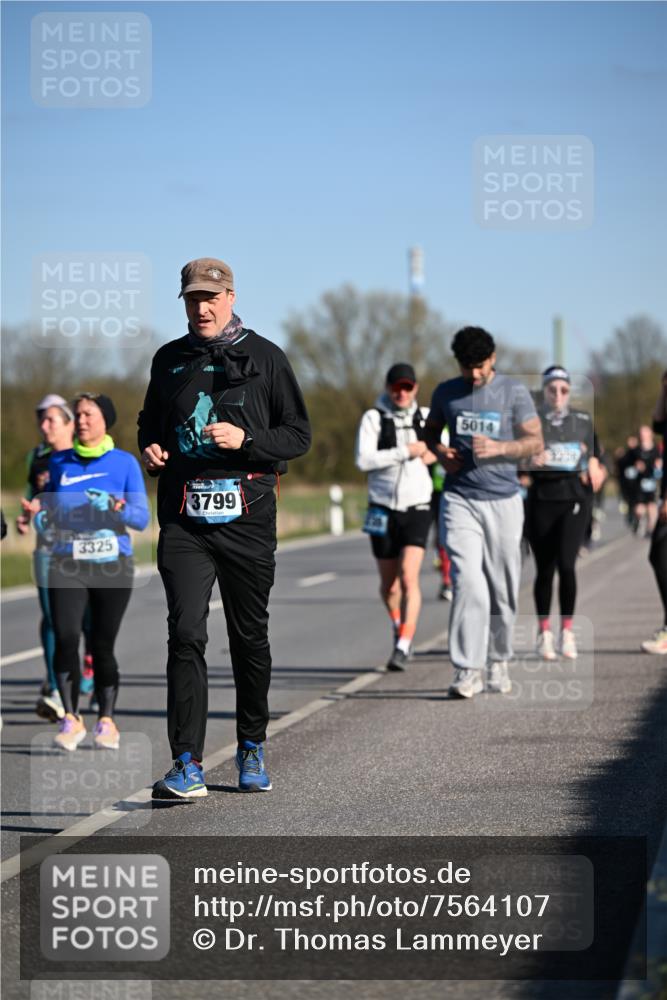 06.04.2025 - 44. Internationalen Wilhelmsburger Insellauf Dr. Thomas Lammeyer http://msf.ph/oto/7564107 06.04.2025 09:38:57 Laufen 3325, 3799, 5014 meine-sportfotos.de
