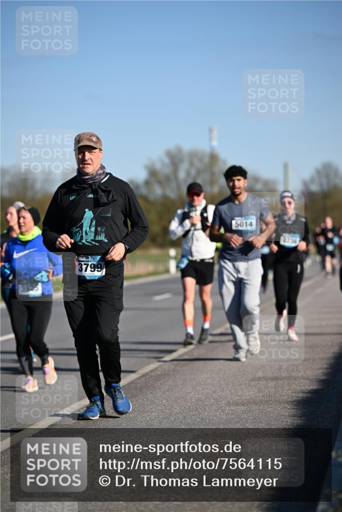 06.04.2025 - 44. Internationalen Wilhelmsburger Insellauf Dr. Thomas Lammeyer http://msf.ph/oto/7564115 06.04.2025 09:38:57 Laufen 3799, 5014, 3236 meine-sportfotos.de