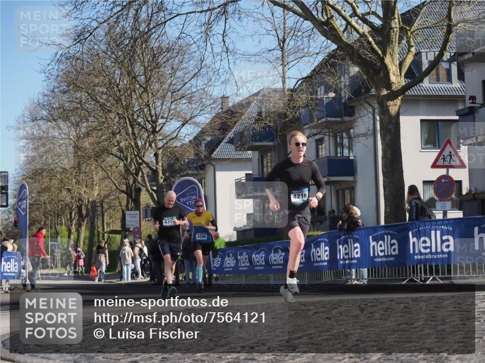 06.04.2025 - 44. Internationalen Wilhelmsburger Insellauf Luisa Fischer http://msf.ph/oto/7564121 06.04.2025 10:35:30 Ziel 431, 4396, 4216, 1555 meine-sportfotos.de