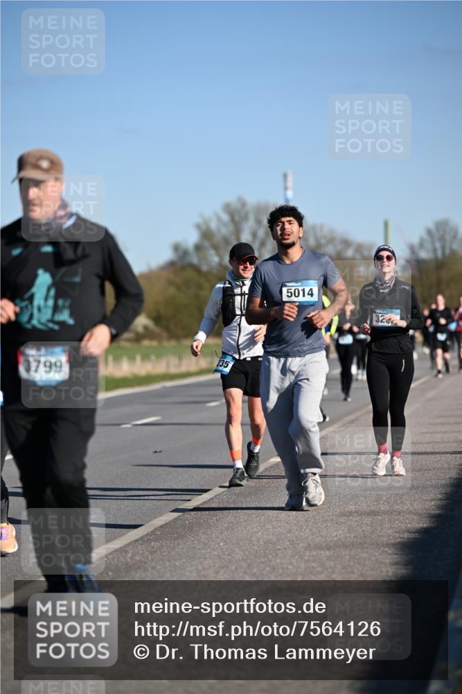 06.04.2025 - 44. Internationalen Wilhelmsburger Insellauf Dr. Thomas Lammeyer http://msf.ph/oto/7564126 06.04.2025 09:38:58 Laufen 3799, 235, 5014, 324 meine-sportfotos.de