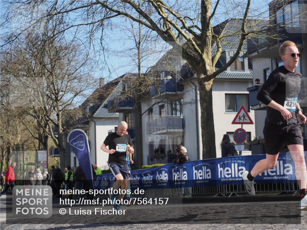 06.04.2025 - 44. Internationalen Wilhelmsburger Insellauf Luisa Fischer http://msf.ph/oto/7564157 06.04.2025 10:35:31 Ziel 4312, 4216 meine-sportfotos.de