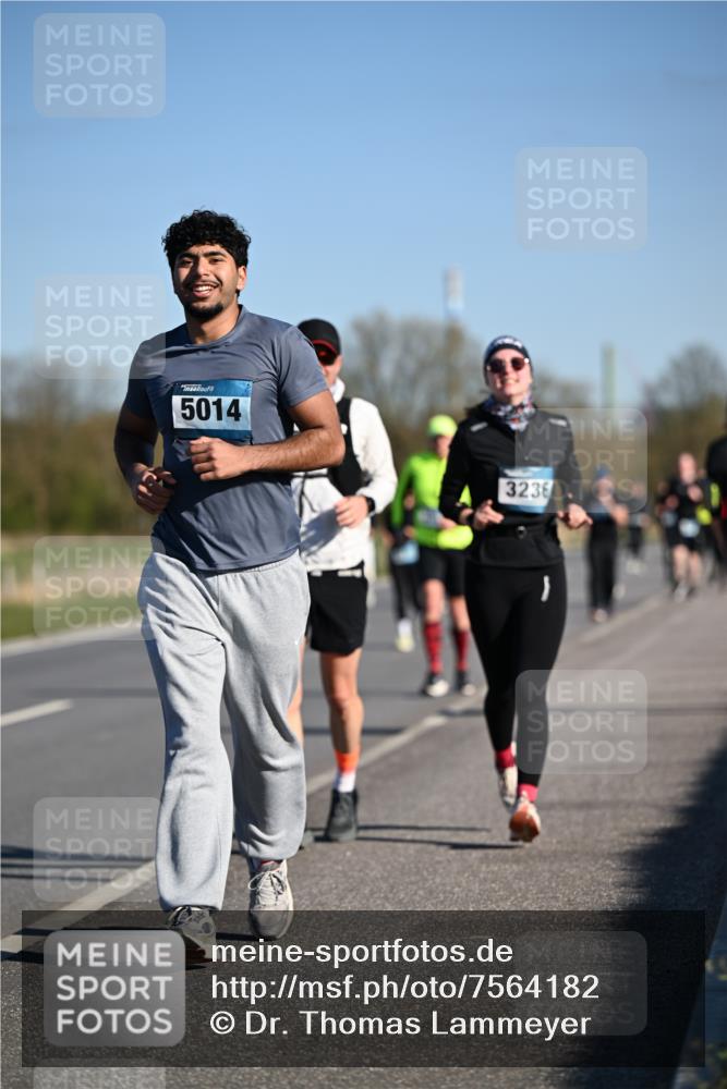 06.04.2025 - 44. Internationalen Wilhelmsburger Insellauf Dr. Thomas Lammeyer http://msf.ph/oto/7564182 06.04.2025 09:39:00 Laufen 5014, 3236 meine-sportfotos.de