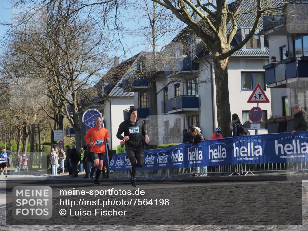 06.04.2025 - 44. Internationalen Wilhelmsburger Insellauf Luisa Fischer http://msf.ph/oto/7564198 06.04.2025 10:35:43 Ziel 3580, 4124 meine-sportfotos.de