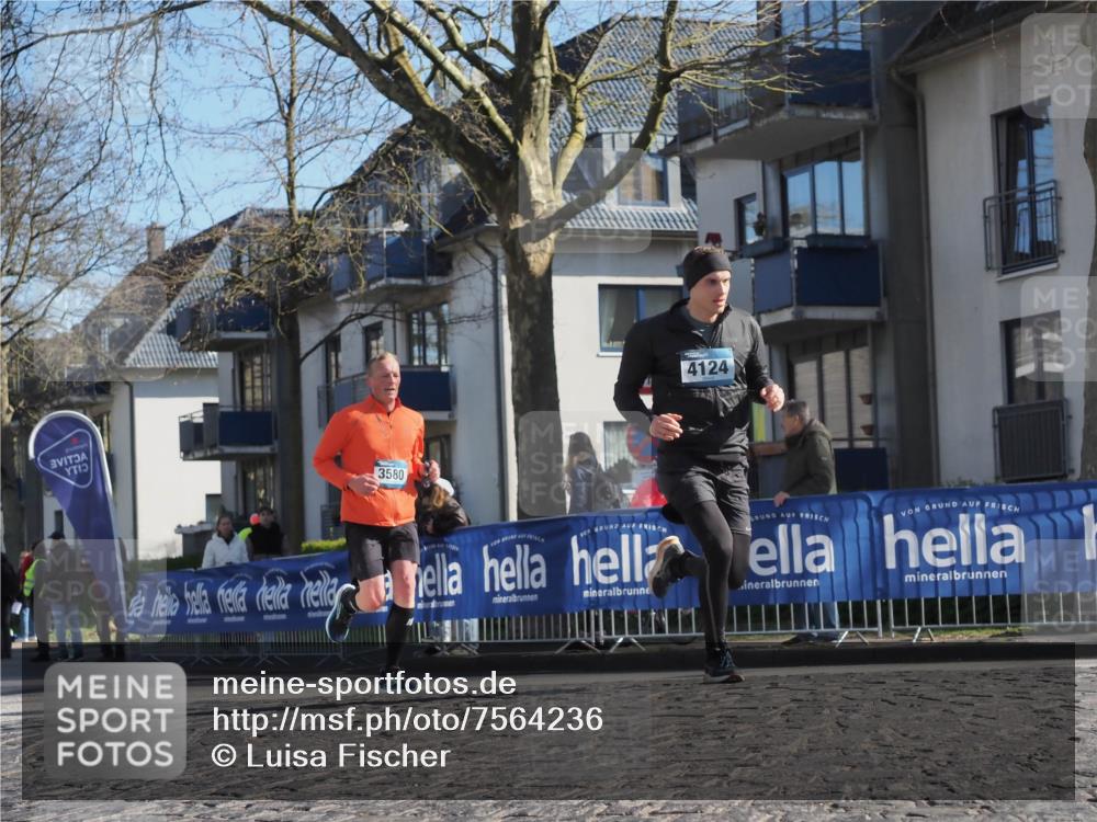 06.04.2025 - 44. Internationalen Wilhelmsburger Insellauf Luisa Fischer http://msf.ph/oto/7564236 06.04.2025 10:35:45 Ziel 3580, 4124 meine-sportfotos.de