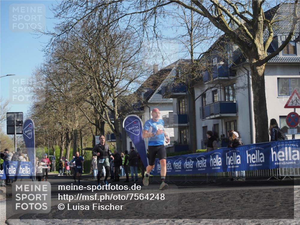 06.04.2025 - 44. Internationalen Wilhelmsburger Insellauf Luisa Fischer http://msf.ph/oto/7564248 06.04.2025 10:35:52 Ziel 3944, 383 meine-sportfotos.de