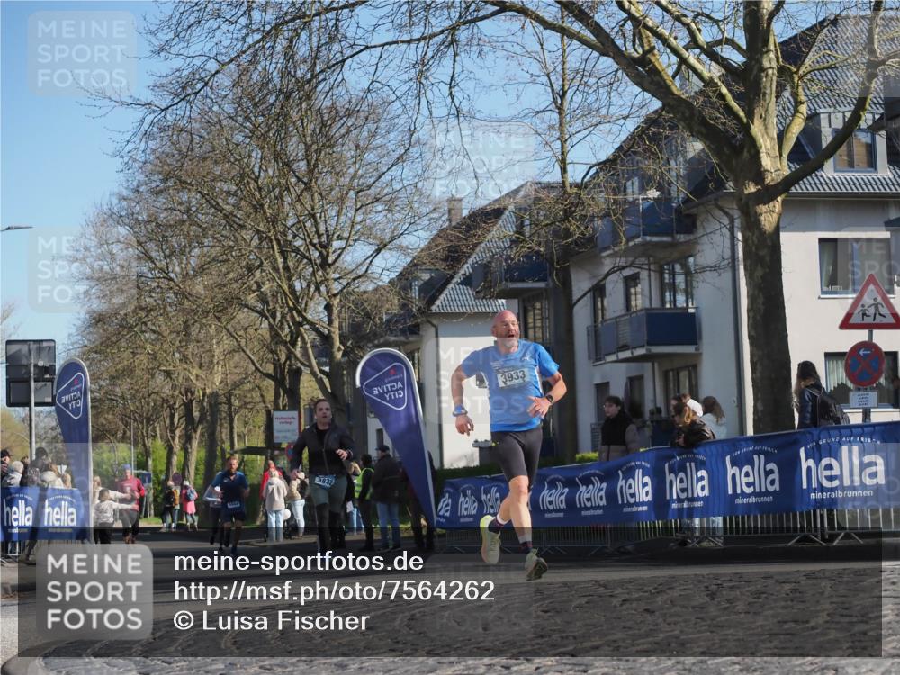 06.04.2025 - 44. Internationalen Wilhelmsburger Insellauf Luisa Fischer http://msf.ph/oto/7564262 06.04.2025 10:35:52 Ziel 3832, 3933 meine-sportfotos.de