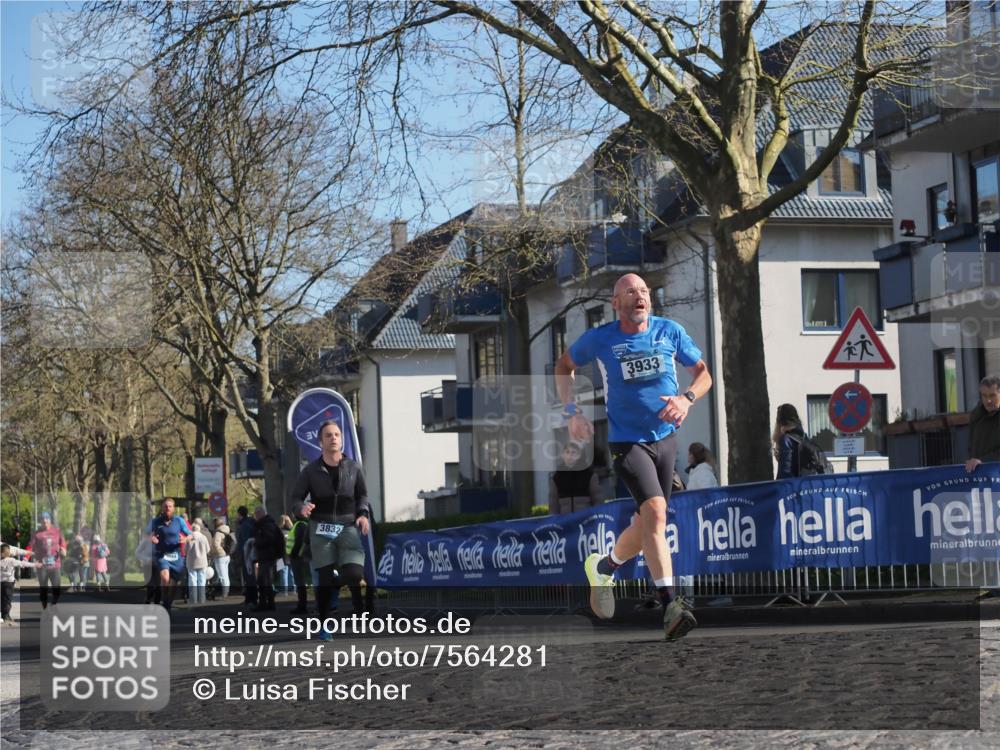 06.04.2025 - 44. Internationalen Wilhelmsburger Insellauf Luisa Fischer http://msf.ph/oto/7564281 06.04.2025 10:35:53 Ziel 3933, 3832 meine-sportfotos.de