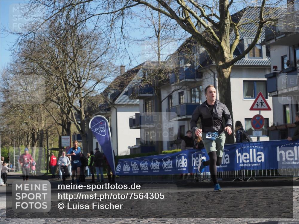 06.04.2025 - 44. Internationalen Wilhelmsburger Insellauf Luisa Fischer http://msf.ph/oto/7564305 06.04.2025 10:35:55 Ziel 3943, 3832 meine-sportfotos.de