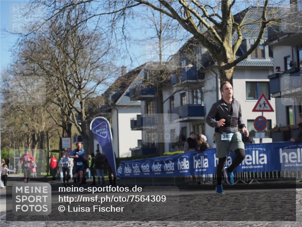 06.04.2025 - 44. Internationalen Wilhelmsburger Insellauf Luisa Fischer http://msf.ph/oto/7564309 06.04.2025 10:35:55 Ziel 383 meine-sportfotos.de