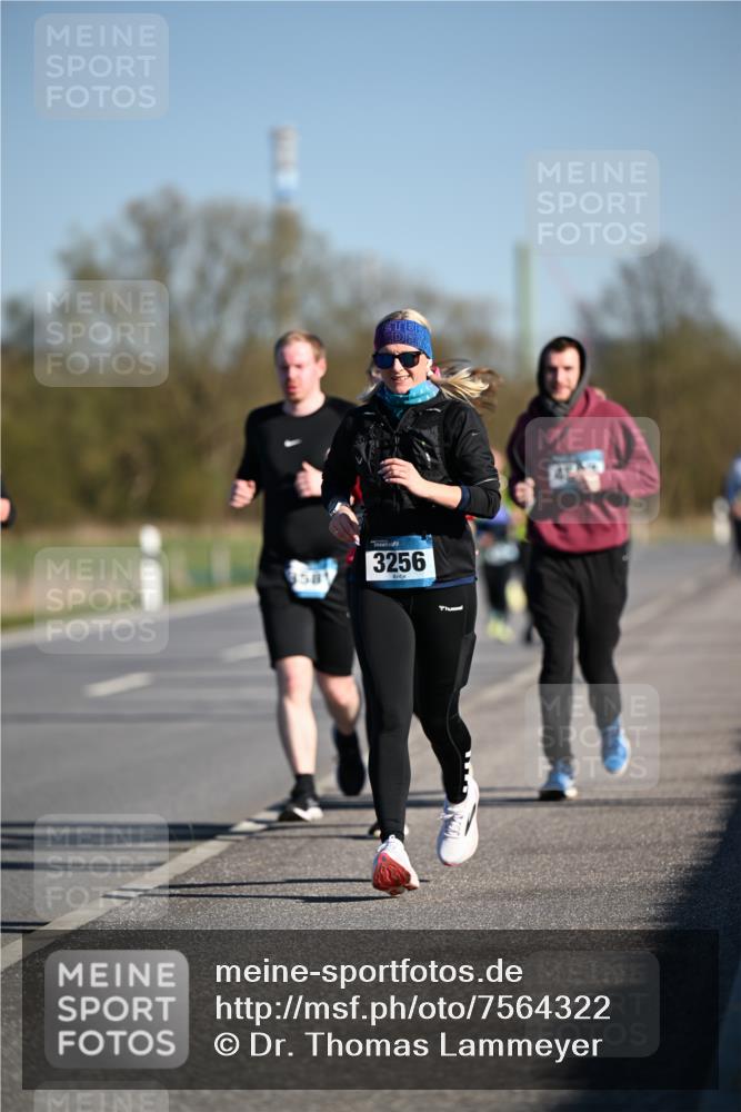 06.04.2025 - 44. Internationalen Wilhelmsburger Insellauf Dr. Thomas Lammeyer http://msf.ph/oto/7564322 06.04.2025 09:39:12 Laufen 858, 3256, 1 meine-sportfotos.de