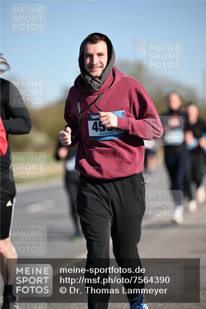06.04.2025 - 44. Internationalen Wilhelmsburger Insellauf Dr. Thomas Lammeyer http://msf.ph/oto/7564390 06.04.2025 09:39:17 Laufen 45 meine-sportfotos.de