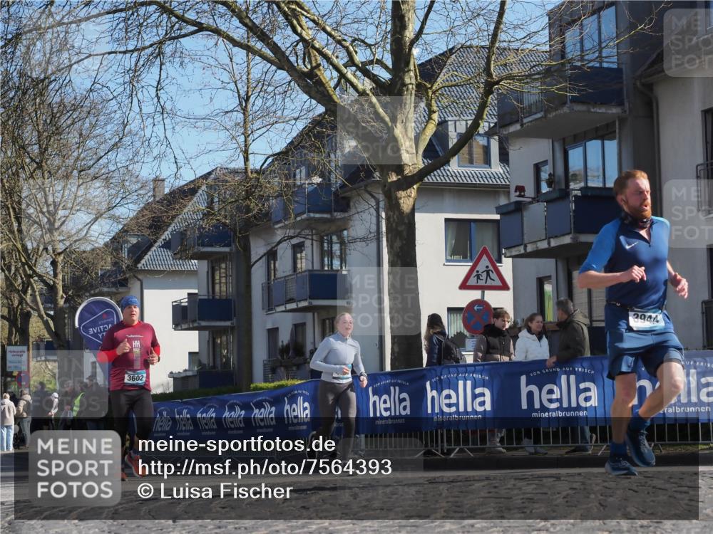 06.04.2025 - 44. Internationalen Wilhelmsburger Insellauf Luisa Fischer http://msf.ph/oto/7564393 06.04.2025 10:36:00 Ziel 3602, 2944 meine-sportfotos.de